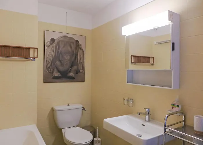 Eden Roc 56 By Interhome Apartament